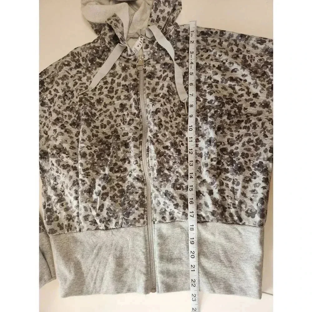 Athleta Full Zip Sweatshirt Hood Batwing Gray Cheetah Print Size Medium